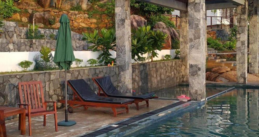 Rumassala Villas أونا واتونا المظهر الخارجي الصورة